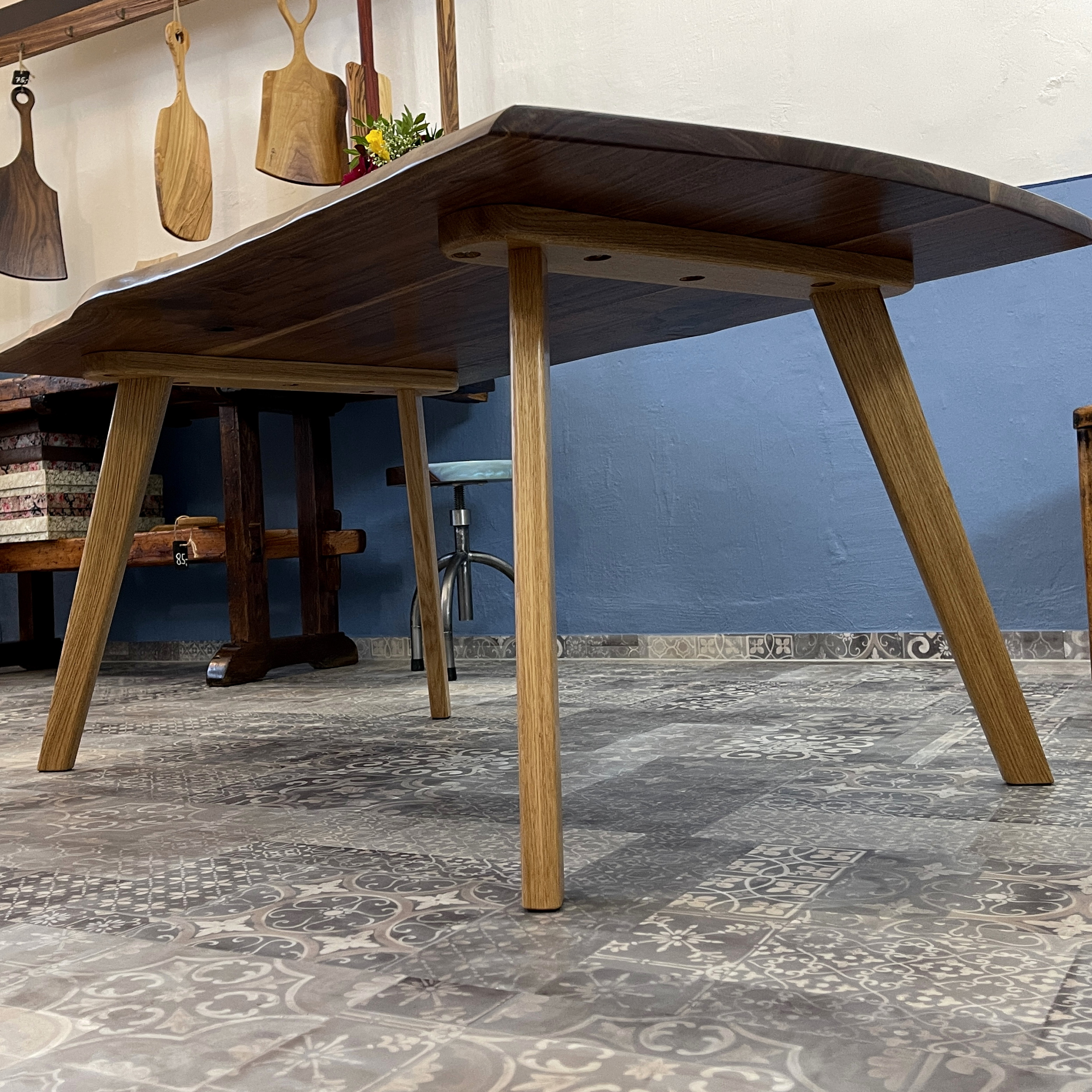 Couchtisch auf Maß Leipzig Stil Holz Design Baumkante